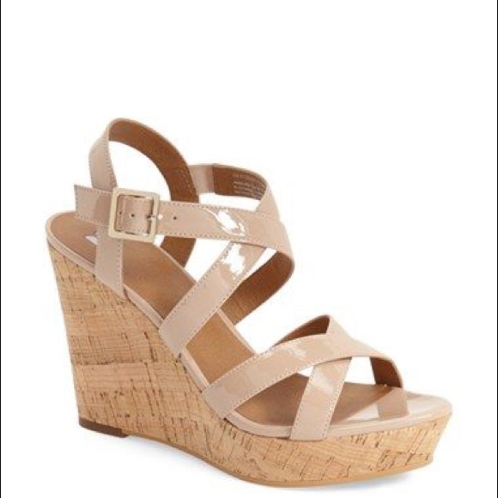 Nude wedges